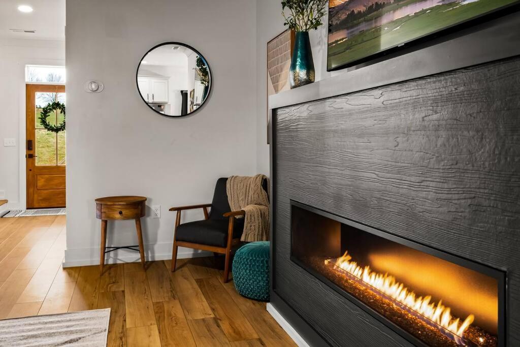 *Dog Friendly*Modern Home-Minutes To Dollywood, Gatlinburg, Smoky Mountains & Pigeon Forge! Zewnętrze zdjęcie