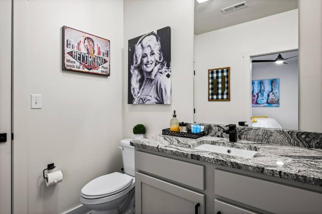 *Dog Friendly*Modern Home-Minutes To Dollywood, Gatlinburg, Smoky Mountains & Pigeon Forge! Zewnętrze zdjęcie